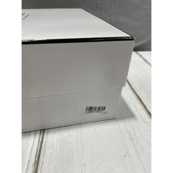 Guess Women's Hestia Lug Sole Chelsea Booties - Cognac/Black 5.5M - Picture 5 of 10